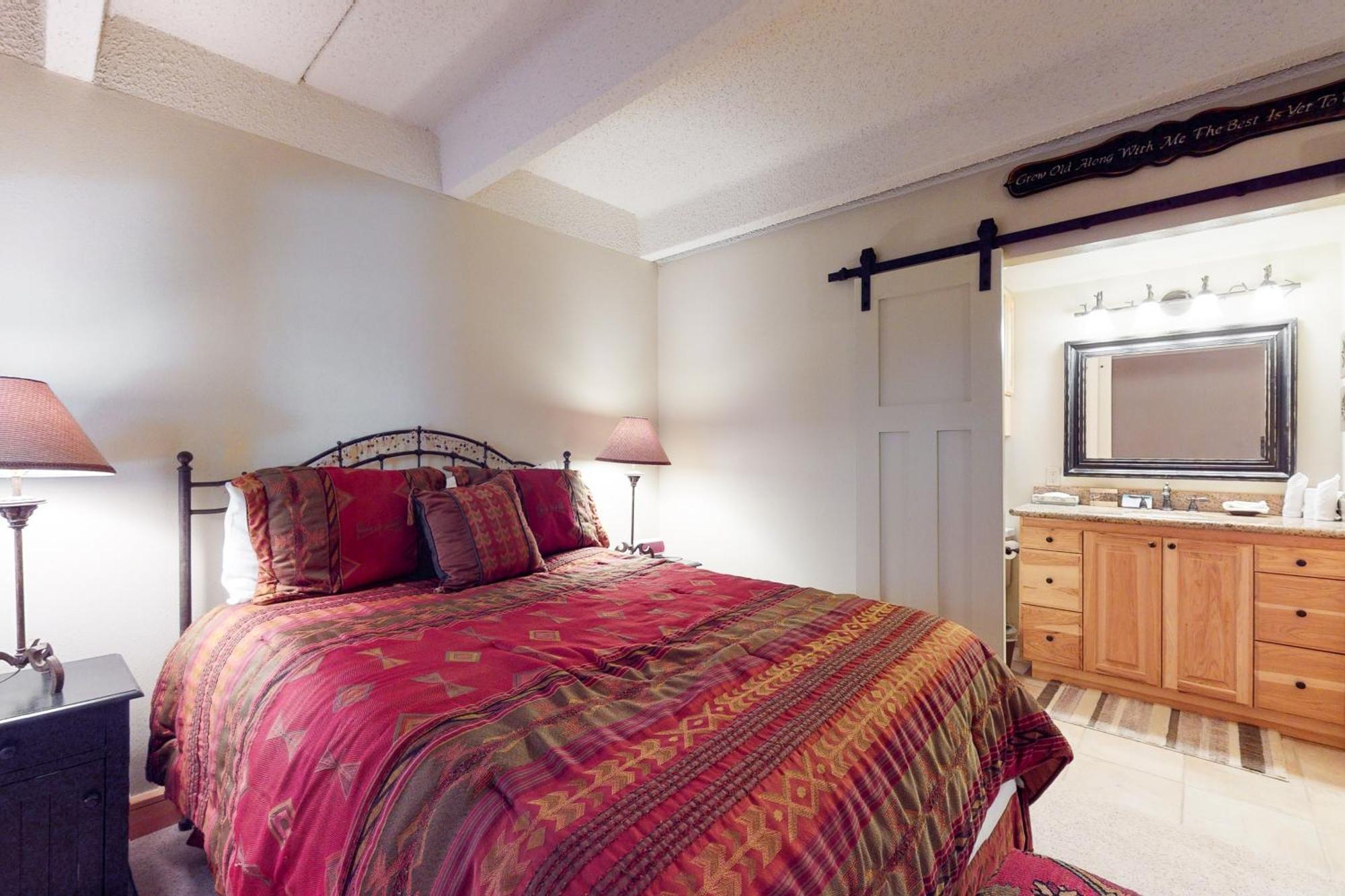 Peregrine Hotel Copper Mountain Room photo